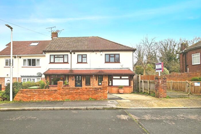 6 Bedroom Semi-Detached House For Sale In Brambletree Crescent, Rochester, Kent, ME1