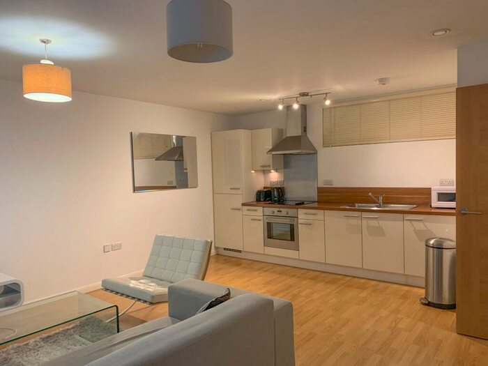 1 Bedroom Flat To Rent In Mann Island, Liverpool, Merseyside, L3