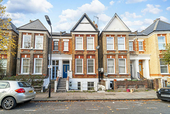 1 Bedroom Apartment For Sale In Forburg Road, Stoke Newington, London, N16