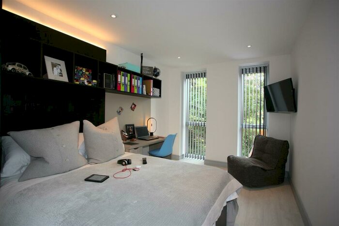 3 Bedroom Flat To Rent In Flat Elliott Apartments, Selly Hill Road, Birmingham, B29