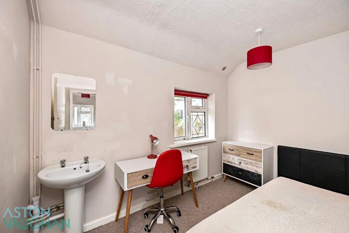 6 Bedroom End Of Terrace House To Rent In Bolney Road, Brighton, BN2