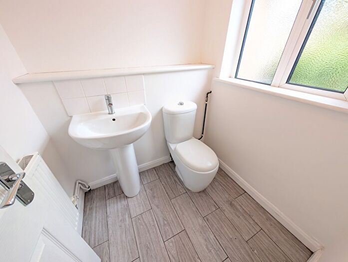 1 Bedroom Flat To Rent In London Road, Kettering, NN16