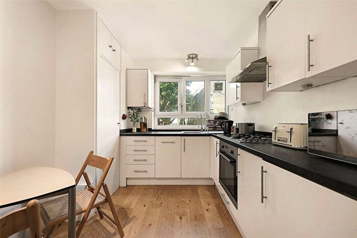 2 Bedroom Property To Rent In Buxton Street, Stuttle House Buxton Street, E1