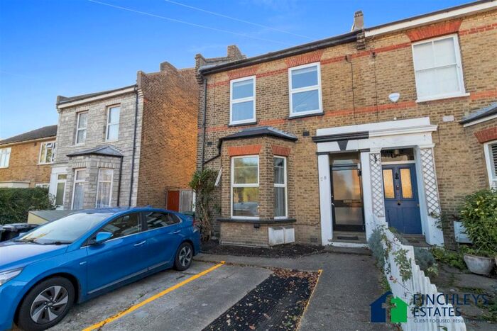 2 Bedroom Flat To Rent In Long Lane, Finchley, N3