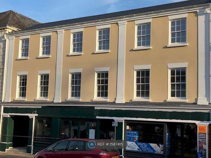 1 Bedroom Flat To Rent In Market Hill, Buckingham, MK18