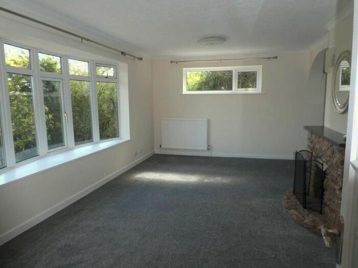 2 Bedroom Detached Bungalow To Rent In Exeter Hill, Tiverton EX16