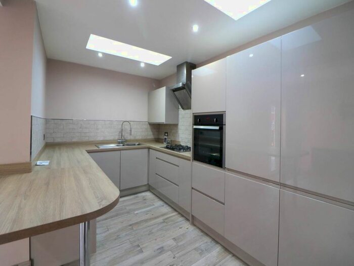 3 Bedroom Property To Rent In Hatfield Lane, Armthorpe, Doncaster, DN3