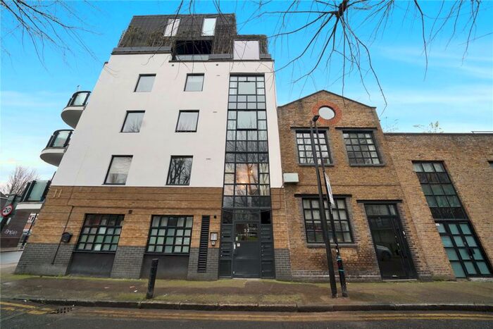 2 Bedroom Apartment To Rent In Florida Street, London, E2