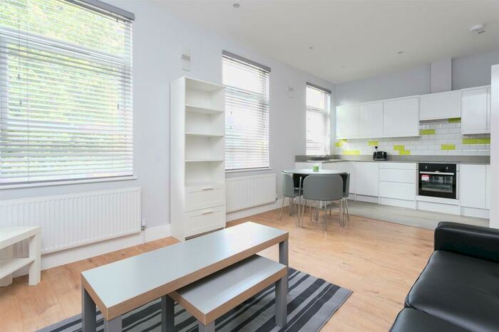 2 Bedroom Flat To Rent In Stoke Newington High Street, N16