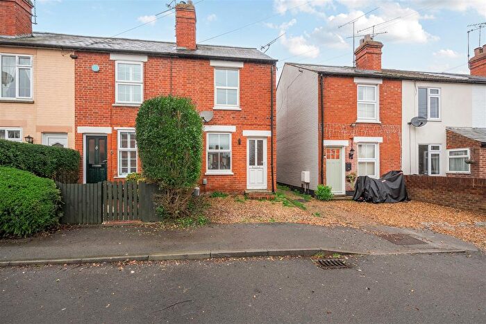 2 Bedroom End Terrace House For Sale In Wescott Road, Wokingham, Berkshire, RG40