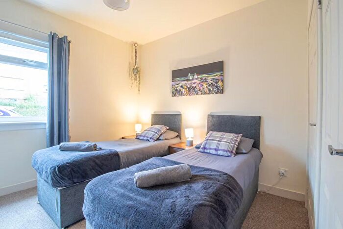 3 Bedroom Flat To Rent In Zena Street, Glasgow, G33