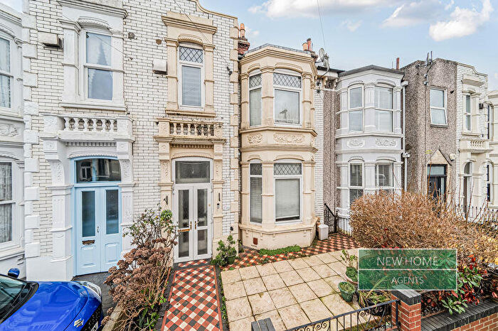 4 Bedroom Terraced House For Sale In Laburnum Grove Portsmouth, PO2