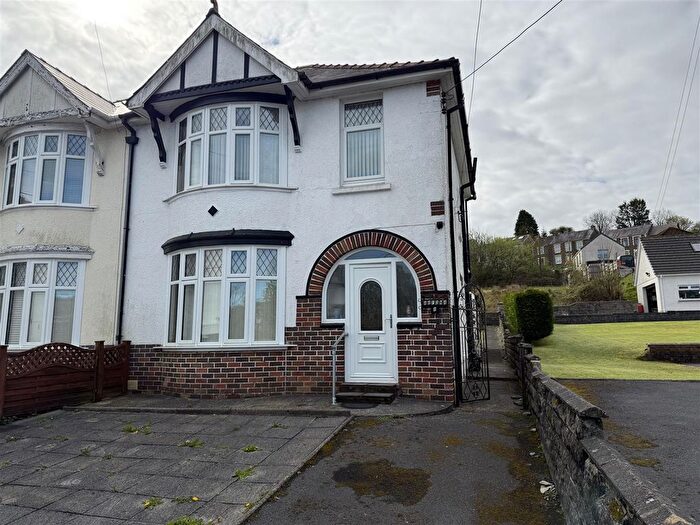 3 Bedroom Property For Sale In Coalbrook Road, Pontyberem, Llanelli, SA15