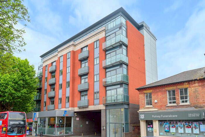 2 Bedroom Flat To Rent In Percy Laurie House, Upper Richmond Road, Putney, London, SW15