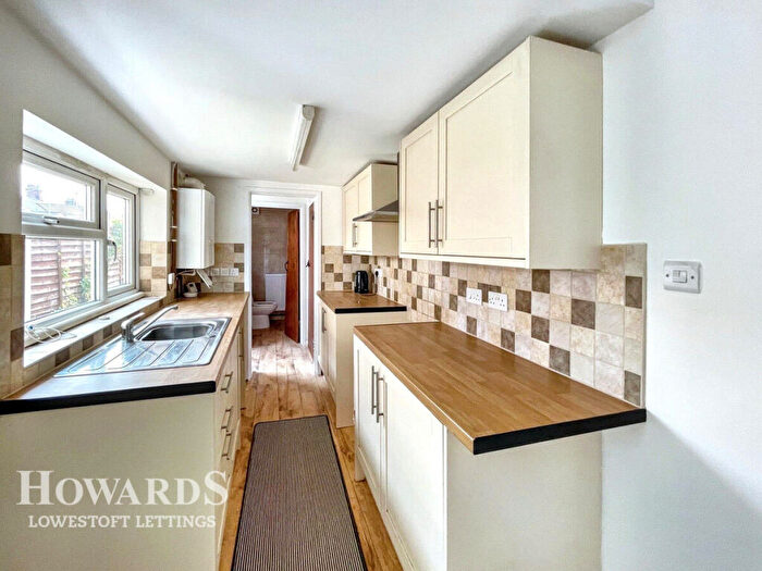 3 Bedroom Terraced House To Rent In St Margarets Road, Lowestoft, NR32