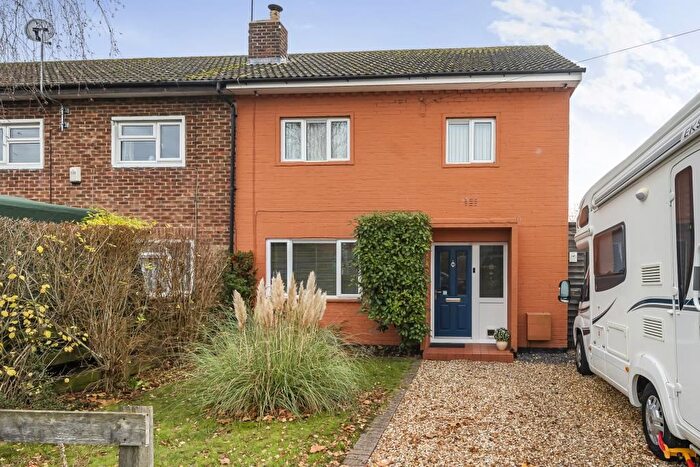 3 Bedroom End Of Terrace House For Sale In Theale, Reading, RG7