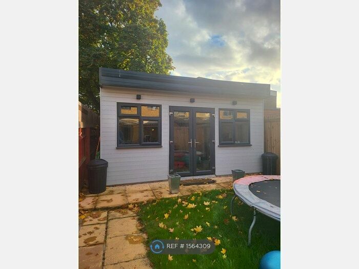 4 Bedroom Terraced House To Rent In Lawrence Grove, Uxbridge, UB10