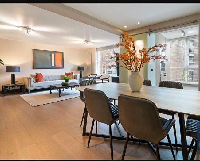 3 Bedroom Flat To Rent In St. Johns Wood Park, London, NW8
