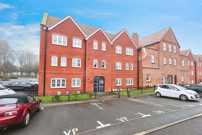 1 Bedroom Flat For Sale In Macniece Close, Selly Oak, Birmingham, B29