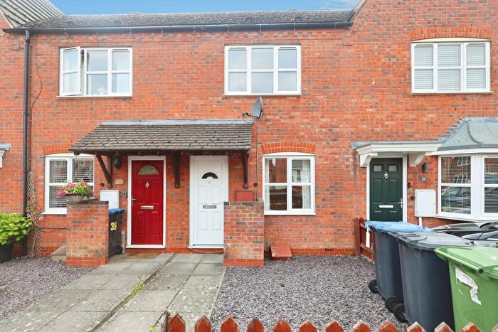 2 Bedroom Terraced House To Rent In Sandown Close, Stratford-upon-Avon, CV37