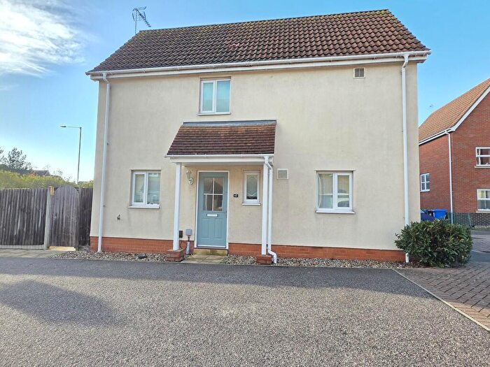 2 Bedroom Semi Detached House For Sale In Holystone Way, Carlton Colville, NR33