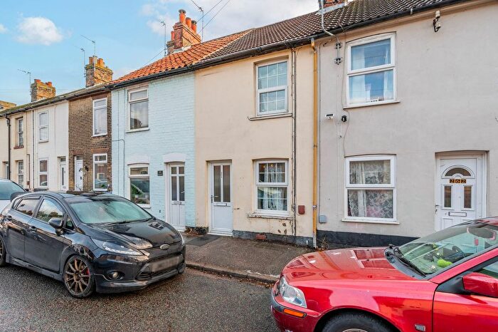 3 Bedroom Terraced House For Sale In Raglan Street, Lowestoft, NR32