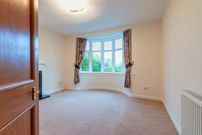 4 Bedroom Bungalow To Rent In L &#; Craiglockhart Park, Edinburgh, EH14