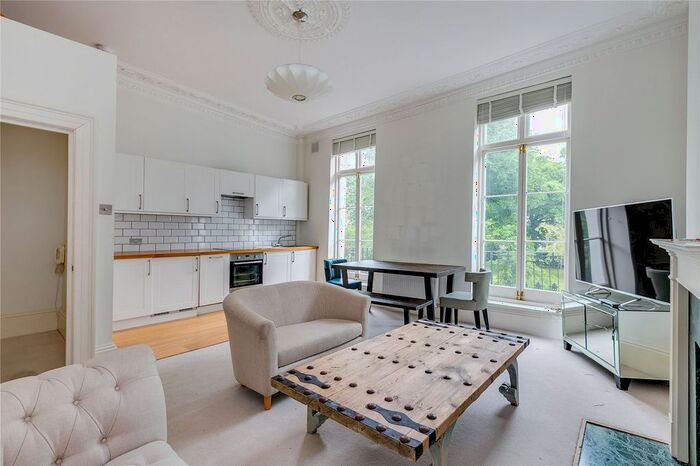 1 Bedroom Flat To Rent In Norland Square, London, W11