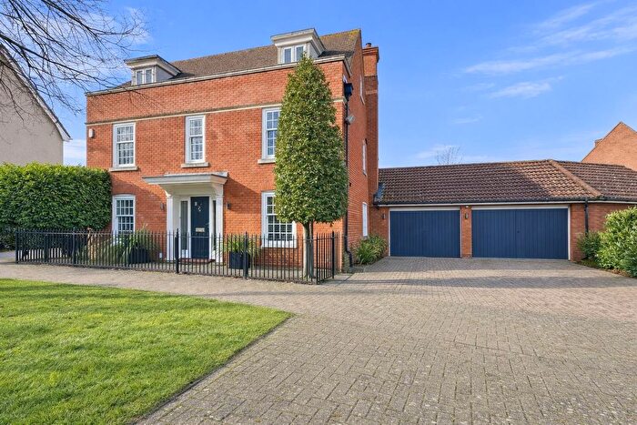 5 Bedroom Detached House For Sale In Cuckoo Way, Great Notley, Braintree, CM77