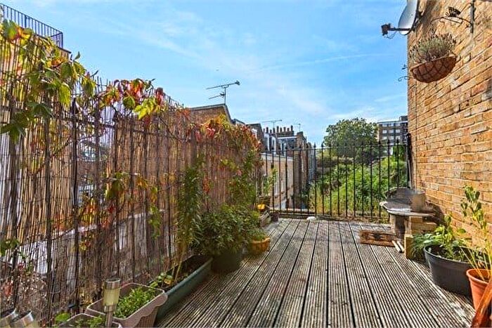 1 Bedroom Flat For Sale In Walworth Road, London, SE17