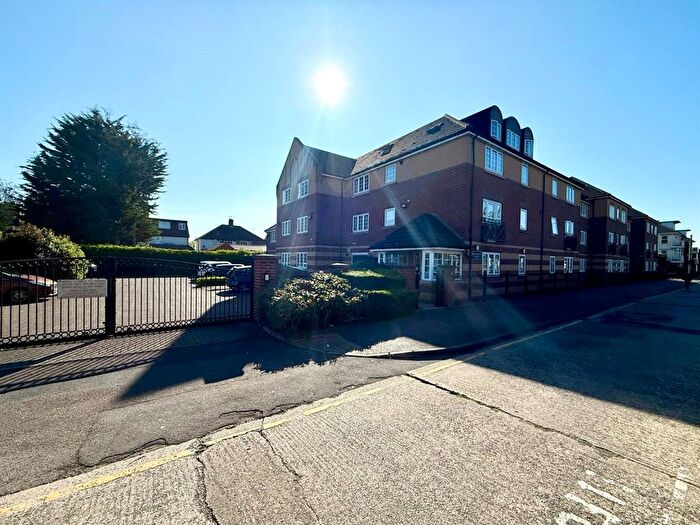 1 Bedroom Property To Rent In One Bed Retirement Flat, Betjeman Court, Cockfosters, EN4