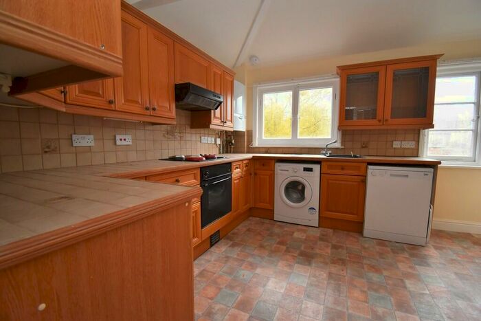 2 Bedroom Apartment To Rent In Bishops Waltham, SO32