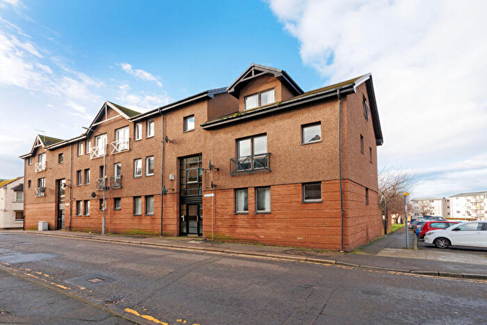 3 Bedroom Apartment For Sale In Flat D, Limonds Wynd, Ayr, KA8