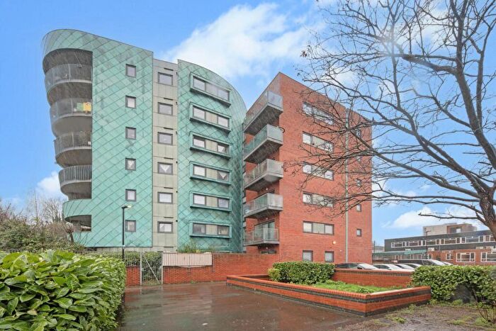 2 Bedroom Flat To Rent In Clarendon Road, Hornsey, N8