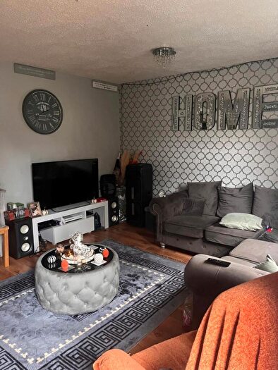 3 Bedroom Maisonette For Sale In Admirals Gate, Raglan Road, Plymouth, Devon, PL1