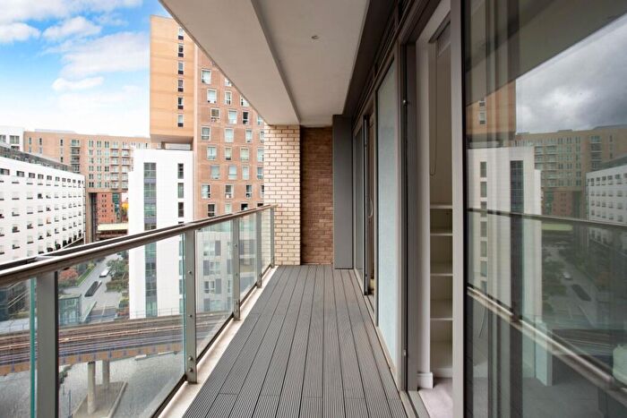 1 Bedroom Apartment To Rent In Heritage Tower, Canary Wharf, E14