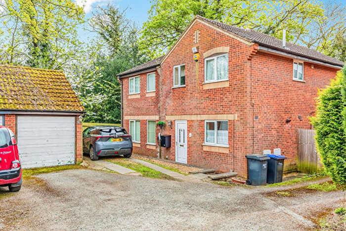 5 Bedroom Detached House For Sale In Ixworth Close, Northampton, NN3