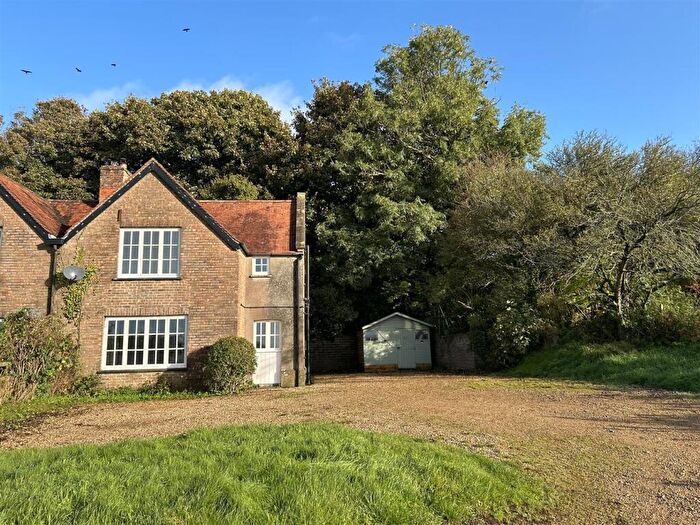 3 Bedroom Semi-Detached House To Rent In Cucklington, Wincanton, Somerset, BA9