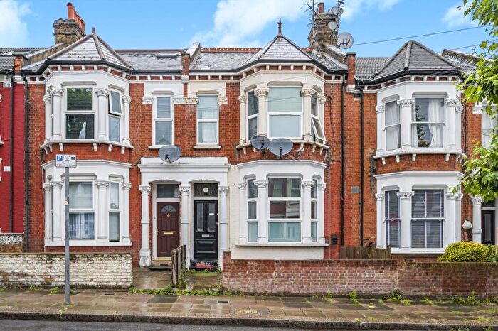 2 Bedroom Flat For Sale In Tunley Road, Willesden, NW10