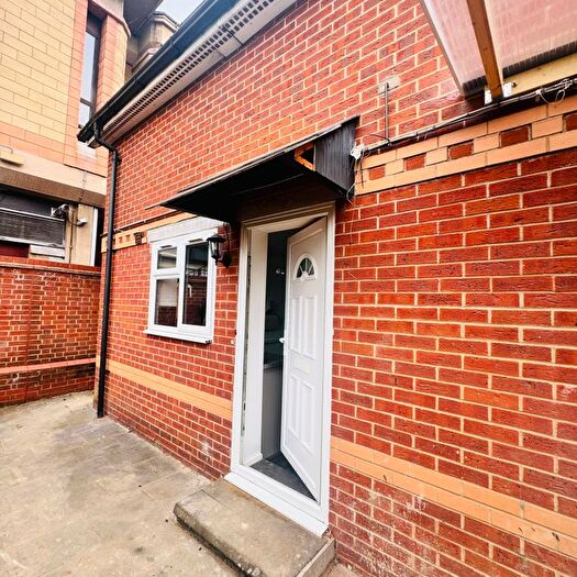 1 Bedroom Flat To Rent In Hounslow, TW3