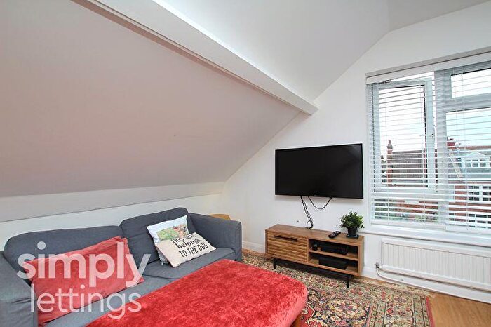 1 Bedroom Flat To Rent In Modena Road, Hove, BN3