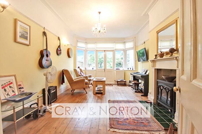 5 Bedroom Semi-Detached House For Sale In Bingham Road, Addiscombe, CR0