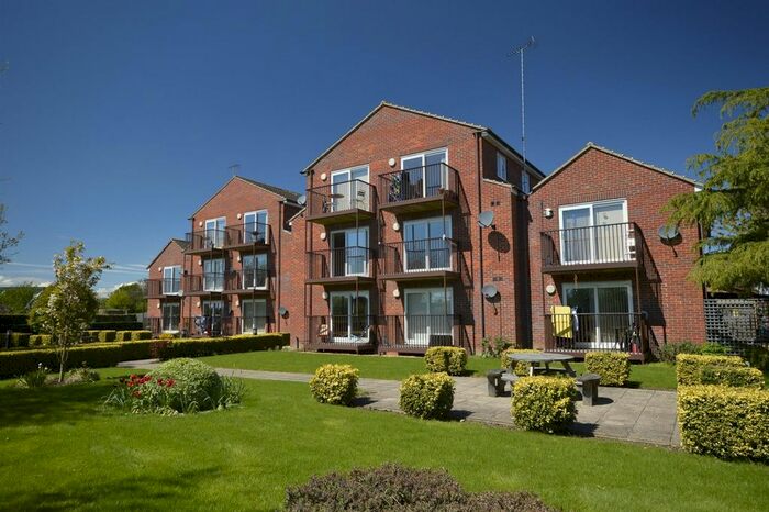 2 Bedroom Flat To Rent In Fen View Court, Cambridge, CB4