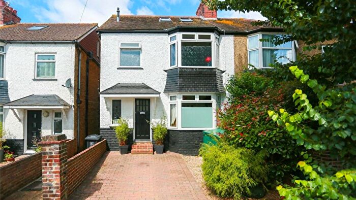 4 Bedroom Semi-Detached House To Rent In Aldrington Avenue, BN3