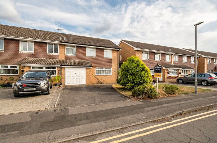 4 Bedroom Semi-Detached House For Sale In Chamberlain Road, Stratton St Margaret, Swindon, SN3