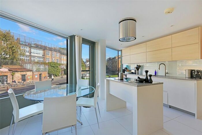 2 Bedroom Flat To Rent In Crystal Wharf, Graham Street, N1