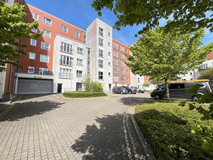 3 Bedroom Apartment For Sale In Avenel Way, BH15