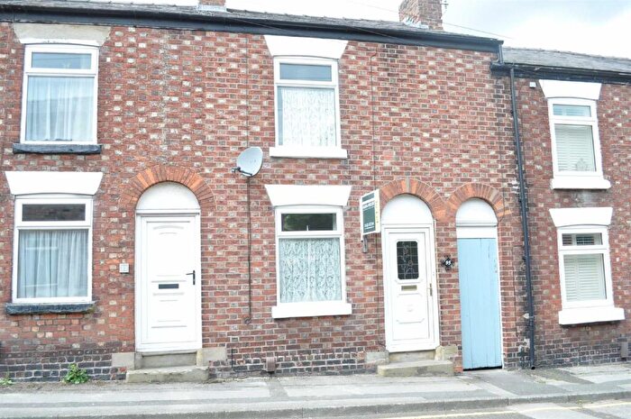 2 Bedroom House To Rent In Brock Street, Macclesfield, SK10