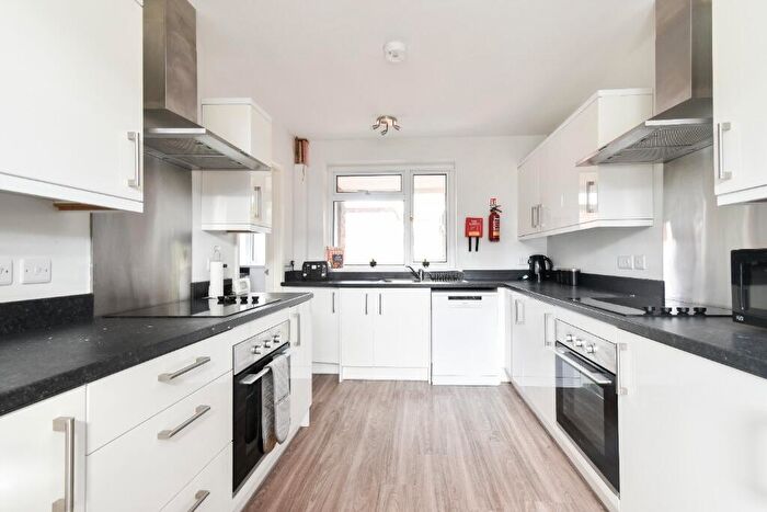 6 Bedroom Semi Detached House To Rent In Savery Close, Norwich, NR5