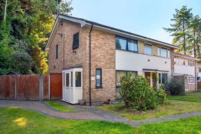 3 Bedroom End Of Terrace House For Sale In Fiona Close, Winchester, SO23